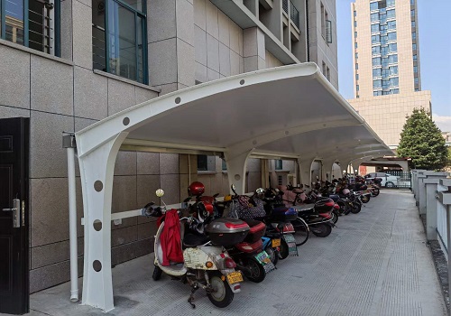 7字型鋼膜結(jié)構(gòu)電動車停車棚